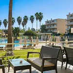 Vplaza Private Garage,balcony&pool View Flat