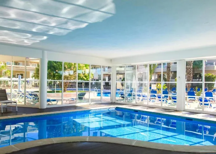 Apartment Vplaza Private Garage,balcony&pool View Flat *