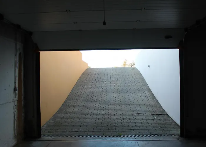 Apartment Vplaza Private Garage,balcony&pool View Flat