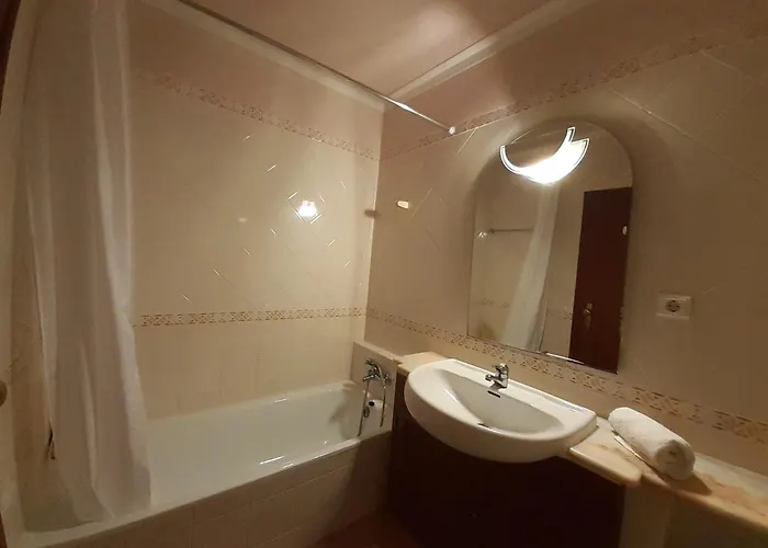 Vplaza Private Garage,balcony&pool View Flat Apartment