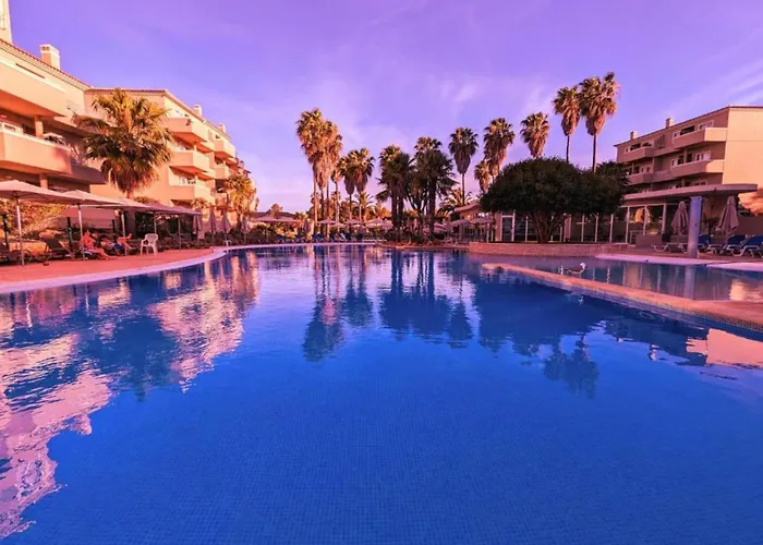 Vplaza Private Garage,balcony&pool View Flat *